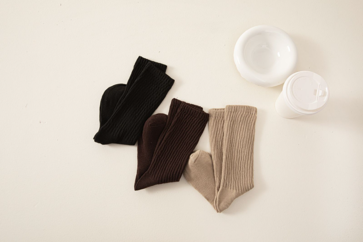 5-Pair Women's Solid Crew Socks, Slouchy and Cozy Mid-Calf Length for Maximum Comfort, Soft, Breathable, and Ideal for Fall & Winter-Perfect for Daily Wear, Machine Washable for Hassle-Free Care and Long-Lasting Durability